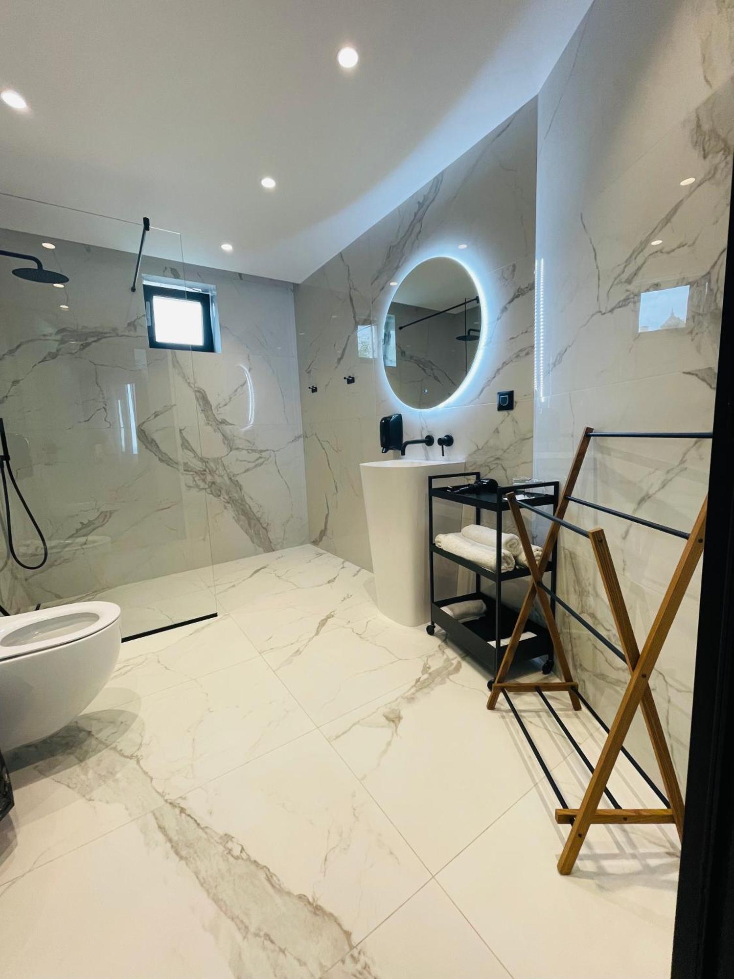 Lotus Luxury Rooms Varna Eksteriør bilde